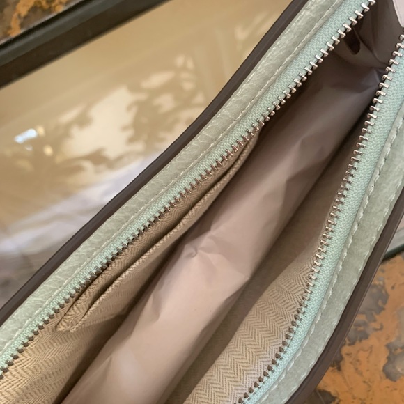 Tory Burch Mint Green Shoulder Bag - Picture 4 of 7